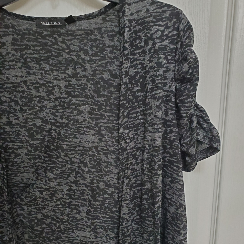 Notations Cardigan-Size Medium - Picture 2 of 5